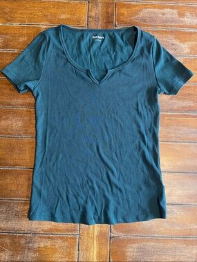 Old Navy Short Sleeve Scoop V-Neck Tee in Teal Green